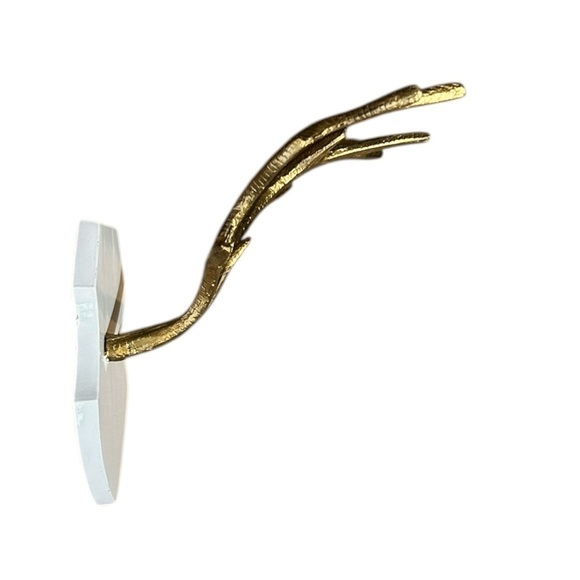 Cast Iron Deer/Buck Antlers Gold Painted on White Painted Metal Plaque - Picture 2 of 8